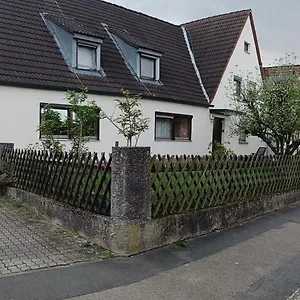  Privatunterkunft Moebliertes